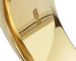 أسرار الشعار (Hallmark) على المجوهرات: كيف تقرأ دمغة الذهب والأصالة؟